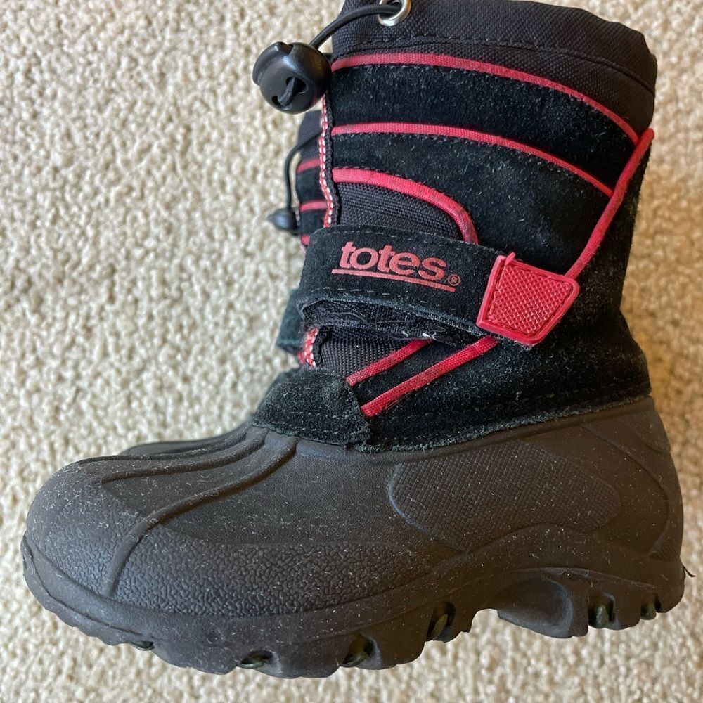Totes Boy's Todd Winter Boots size 6T Black/Red